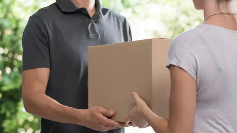 what is courier service