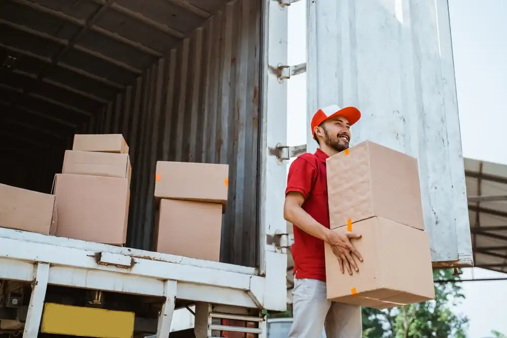 Difference Between Courier and Parcel Delivery