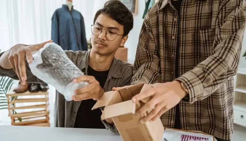 how much does it cost to ship shoes