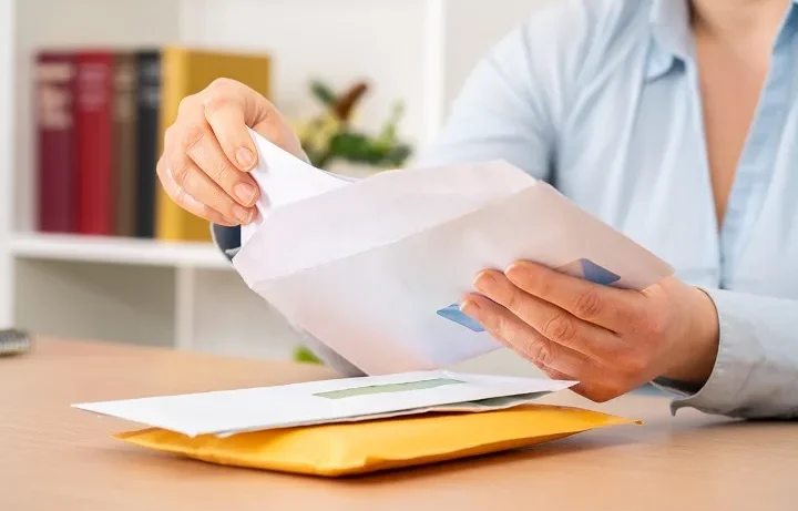 what is a legal courier