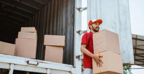 Difference Between Courier and Parcel Delivery