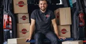 what is Courier service